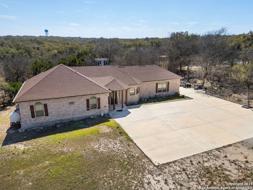 319 County Road 386 San Antonio TX 78253