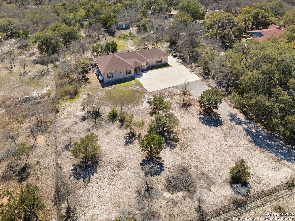 319 County Road 386 San Antonio TX 78253