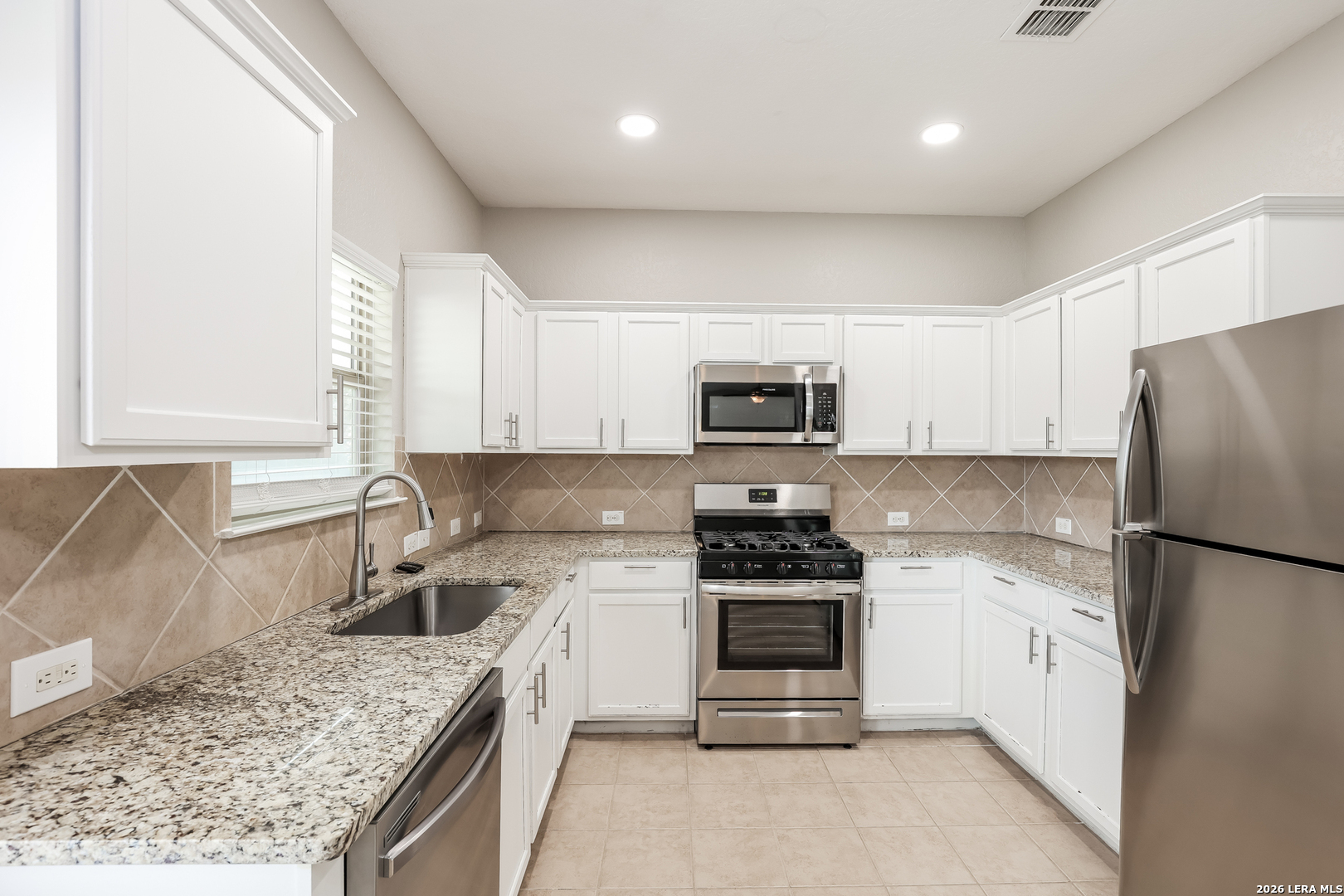3003 Candleside San Antonio TX 78244