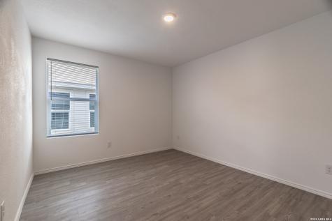 2822 Millikan Drive Converse TX 78109