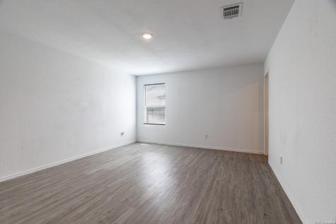 2822 Millikan Drive Converse TX 78109