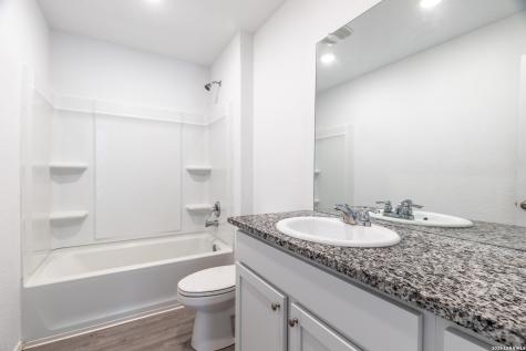 2822 Millikan Drive Converse TX 78109