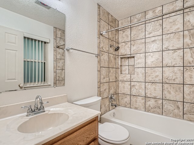 9731 Knob Oak San Antonio TX 78250