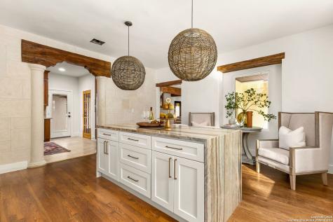 417 E Hildebrand San Antonio TX 78212
