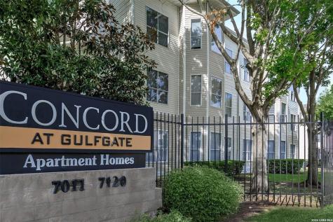 7120/7011 Village Houston TX 77087