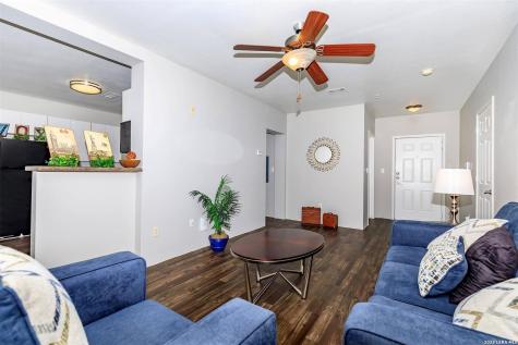 7120/7011 Village Houston TX 77087