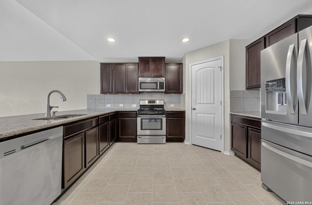 8818 Palmetto Falls San Antonio TX 78254