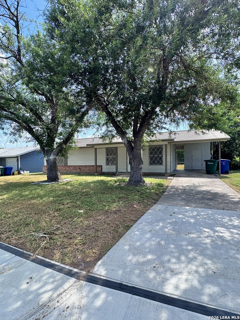 4811 Castle Stream San Antonio TX 78218
