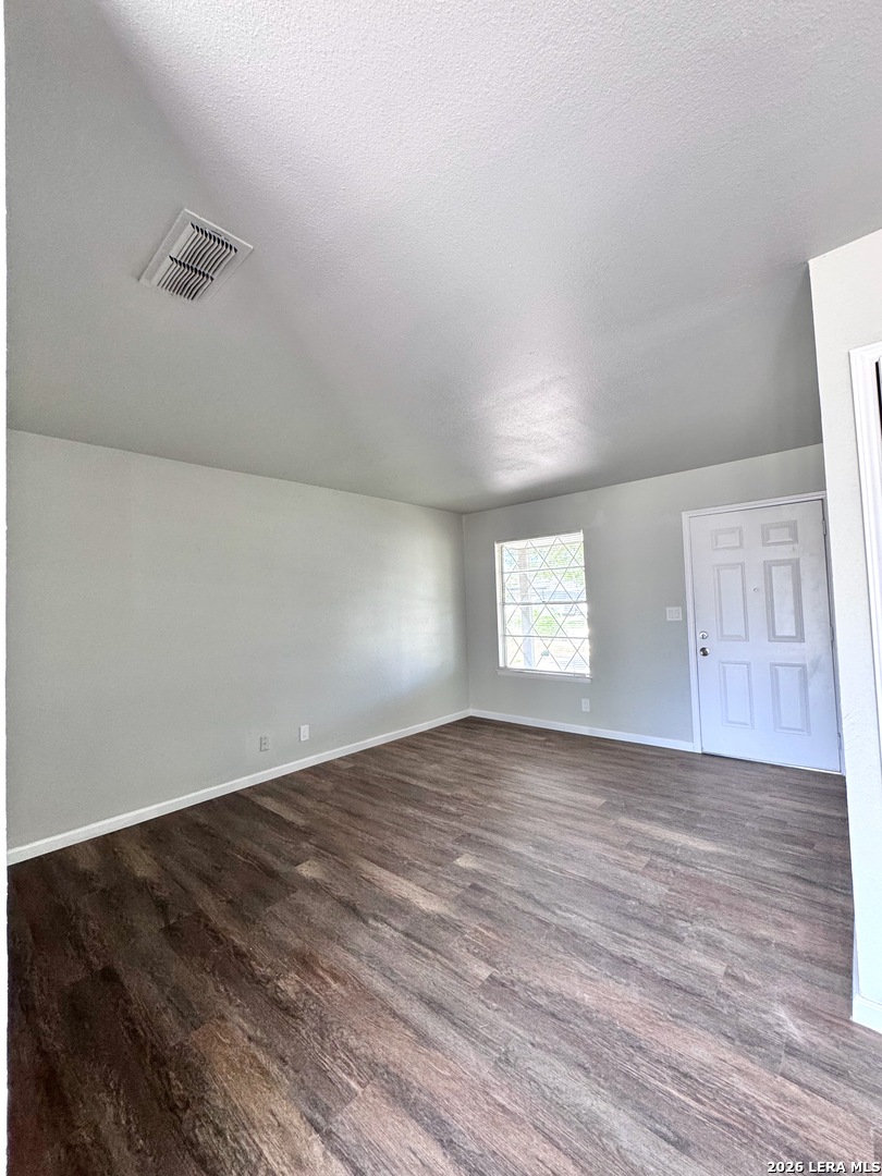 4811 Castle Stream San Antonio TX 78218