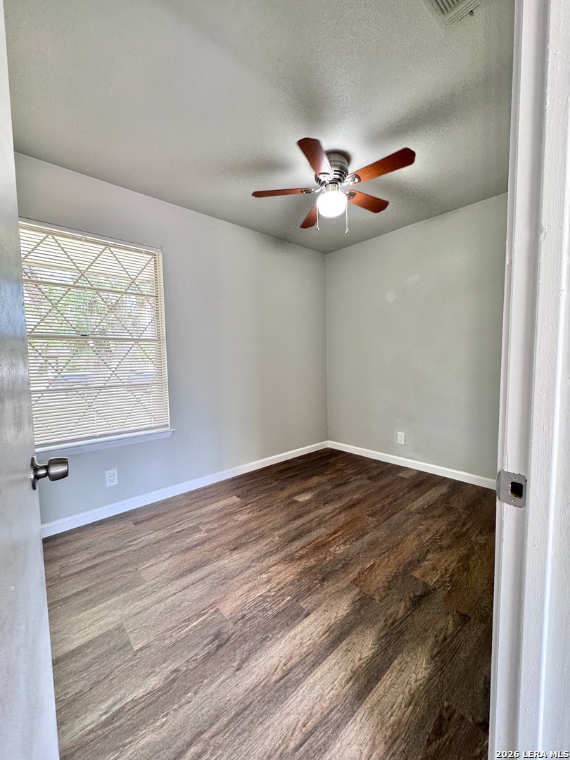 4811 Castle Stream San Antonio TX 78218