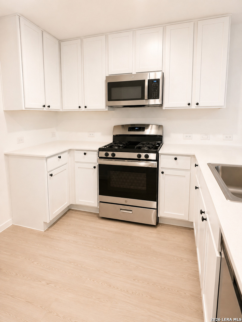 7663 Varo Glen San Antonio TX 78263