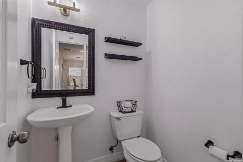 4626 Manitou Bay San Antonio TX 78259