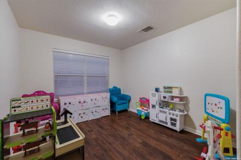 4626 Manitou Bay San Antonio TX 78259