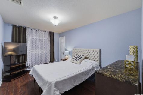 4626 Manitou Bay San Antonio TX 78259