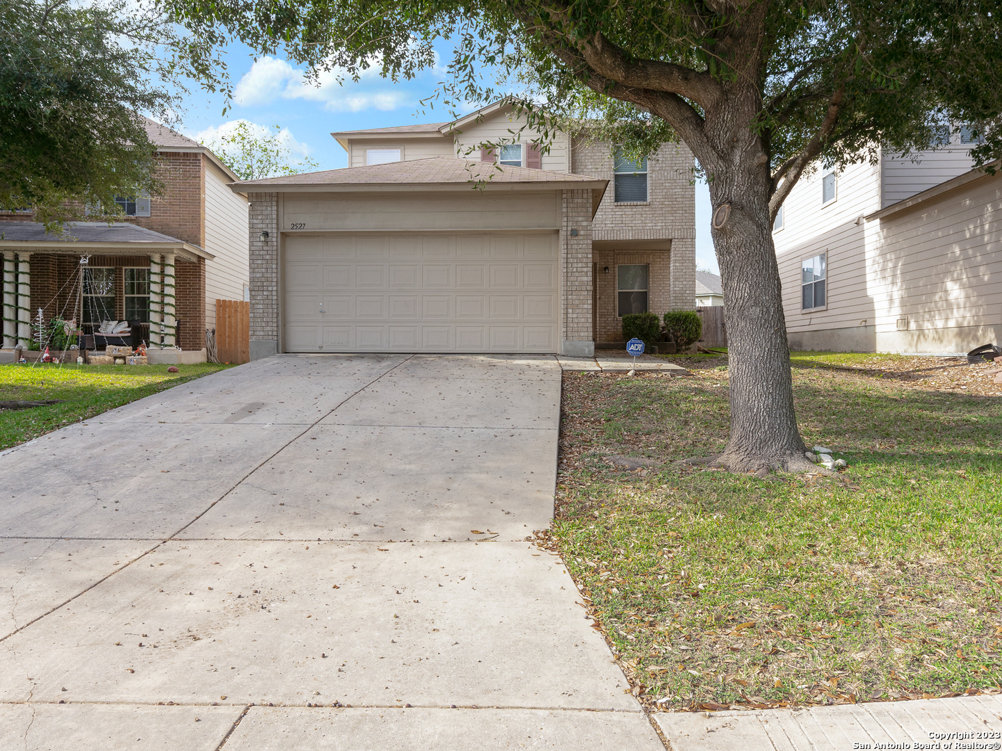 2527 Butterfly Bay San Antonio TX 78245