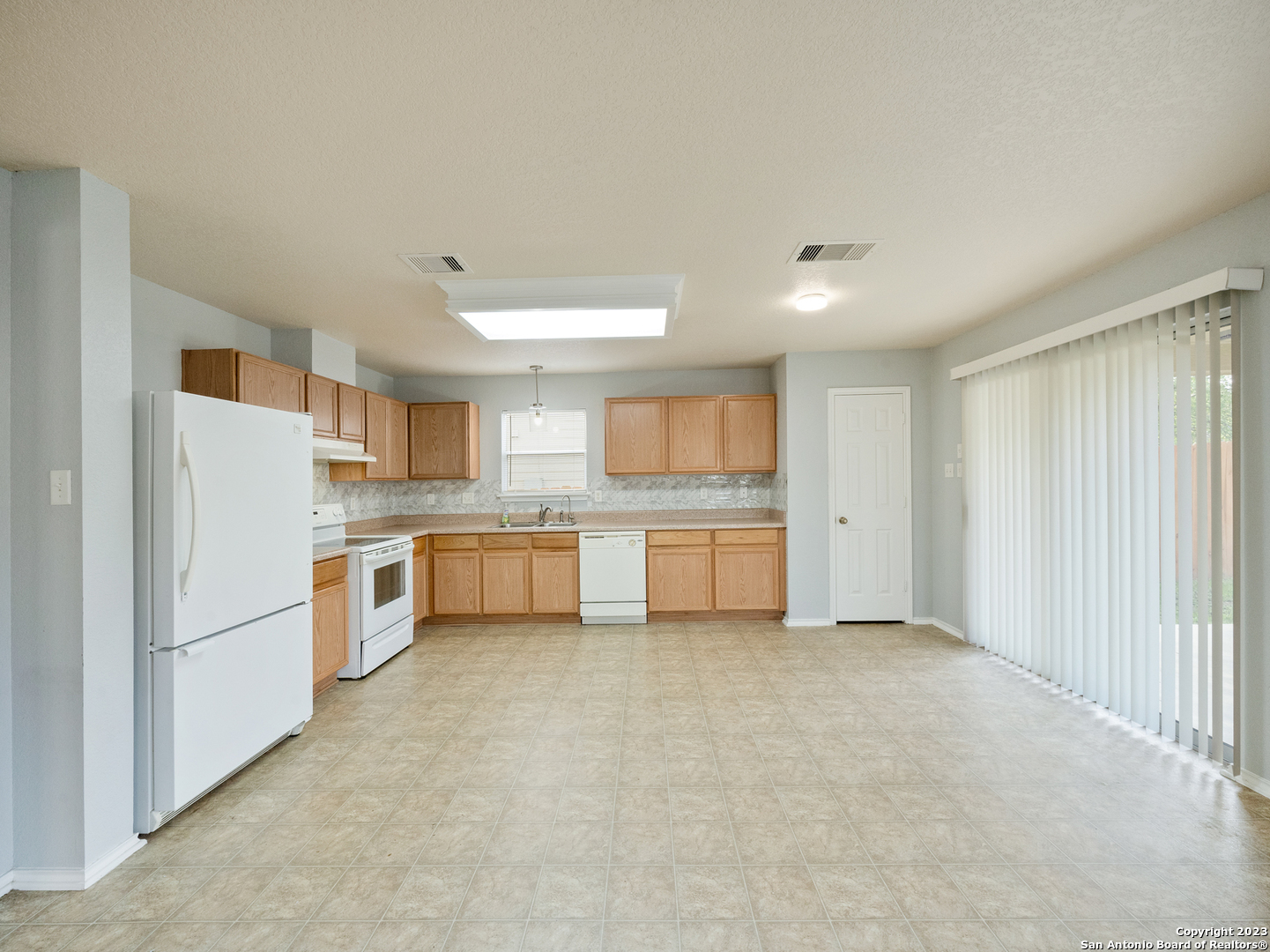 2527 Butterfly Bay San Antonio TX 78245