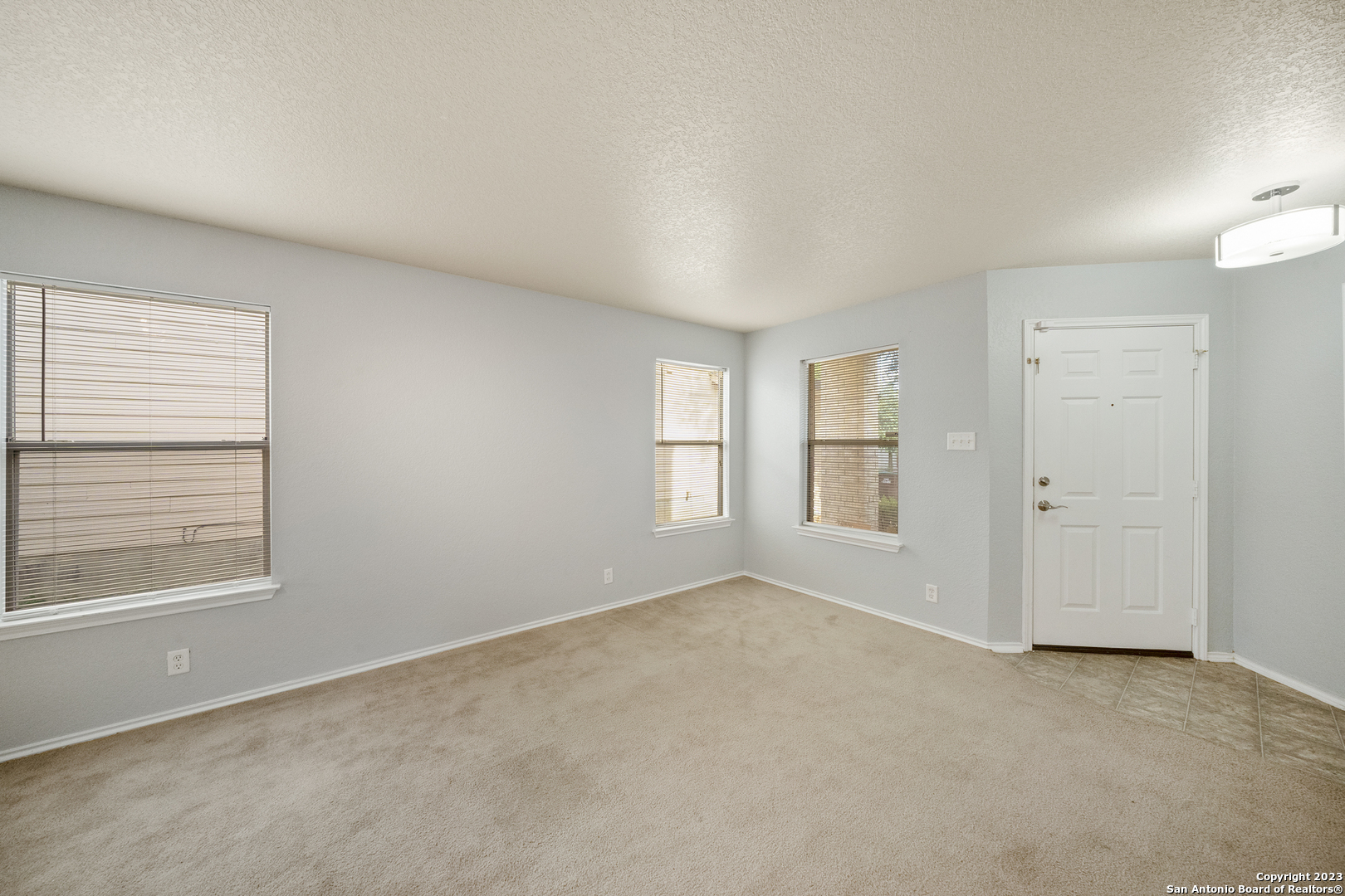 2527 Butterfly Bay San Antonio TX 78245