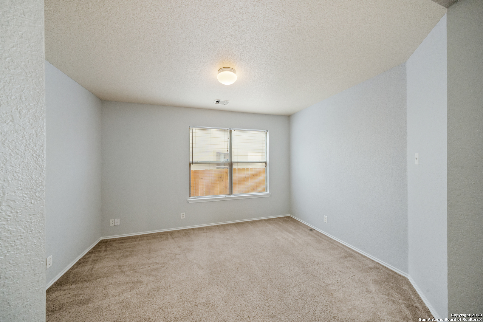 2527 Butterfly Bay San Antonio TX 78245