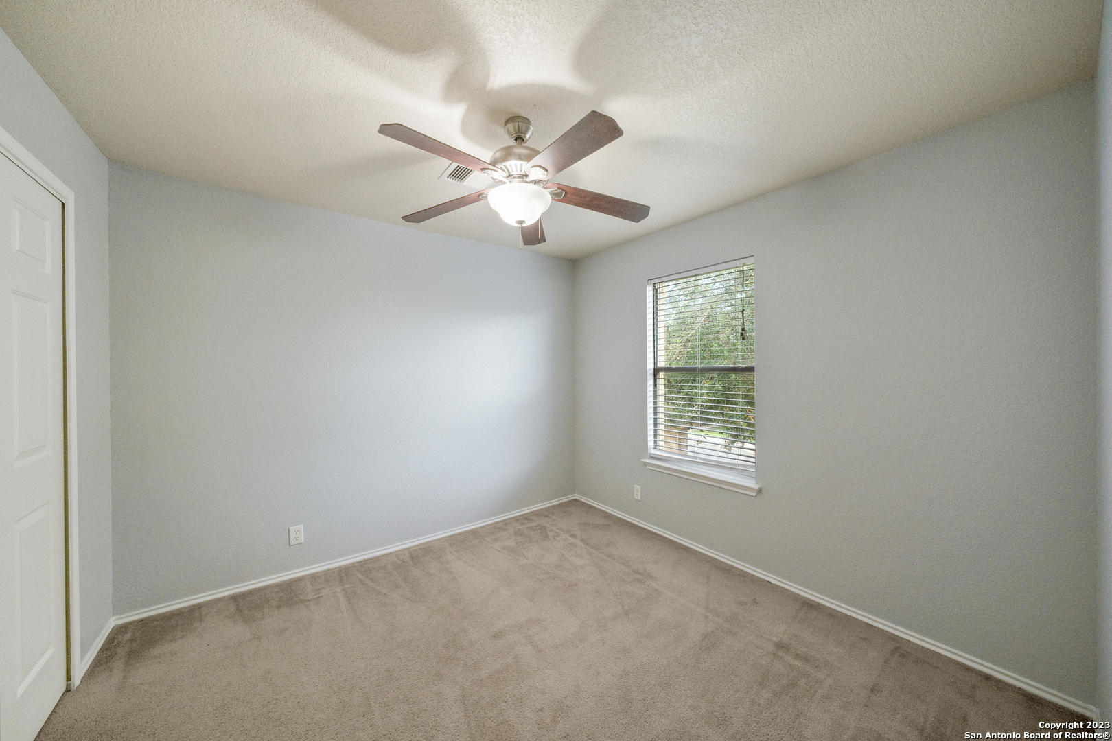 2527 Butterfly Bay San Antonio TX 78245