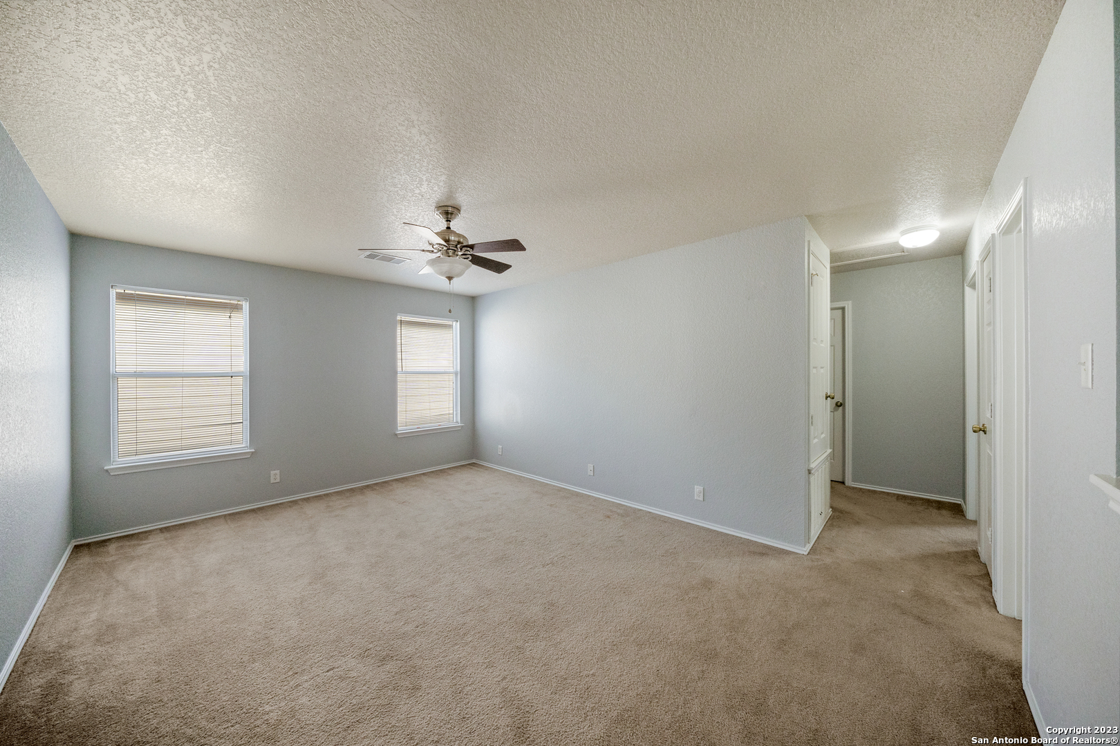 2527 Butterfly Bay San Antonio TX 78245