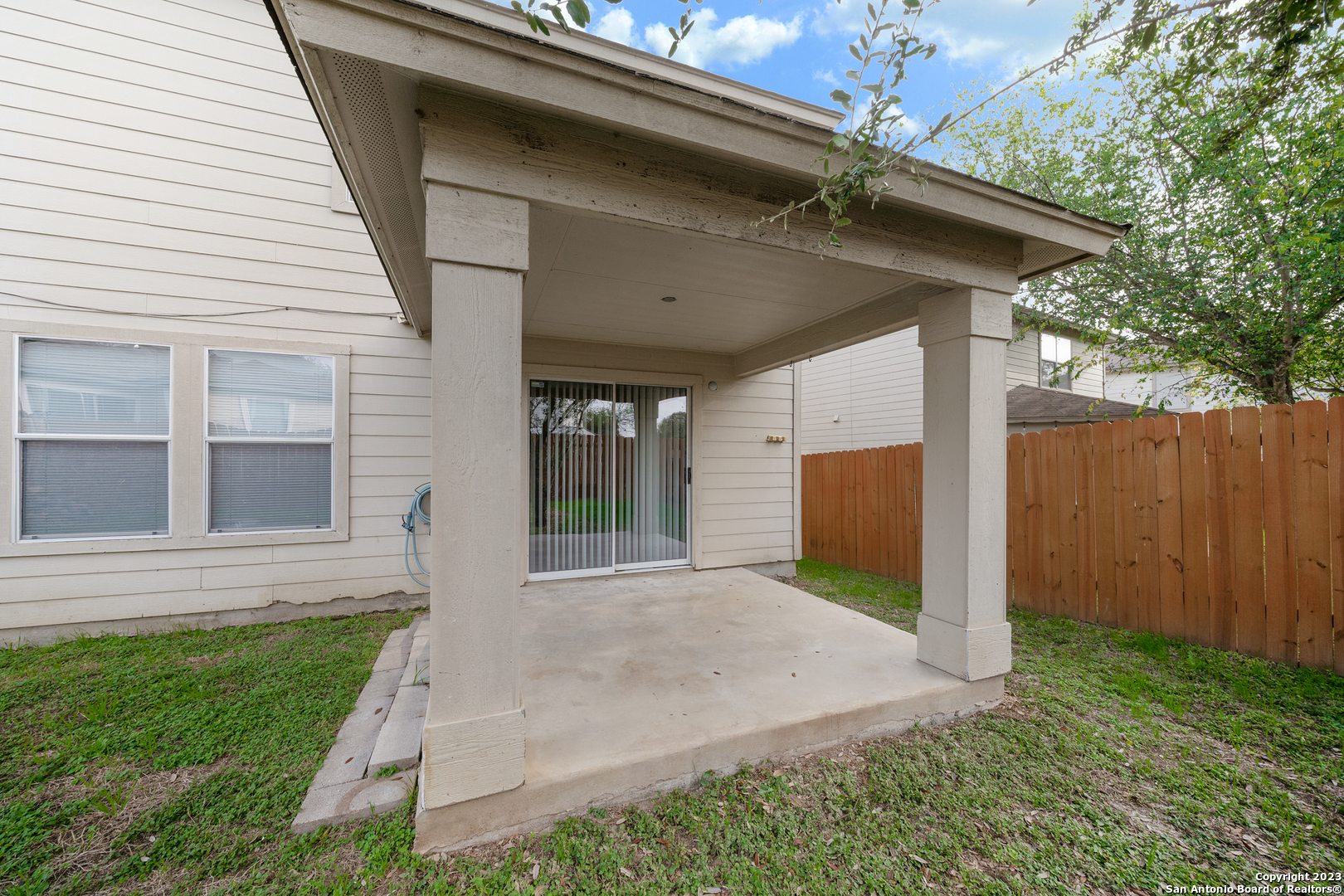 2527 Butterfly Bay San Antonio TX 78245