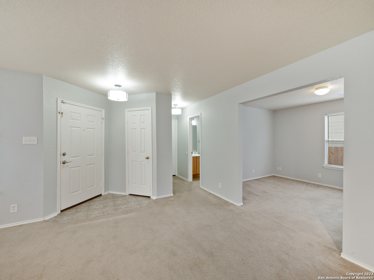 2527 Butterfly Bay San Antonio TX 78245
