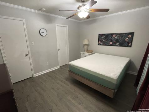 10150 Woodtrail San Antonio TX 78250