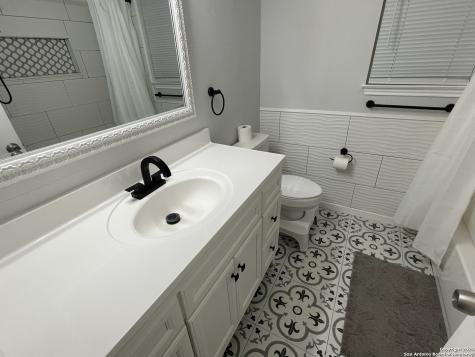 10150 Woodtrail San Antonio TX 78250