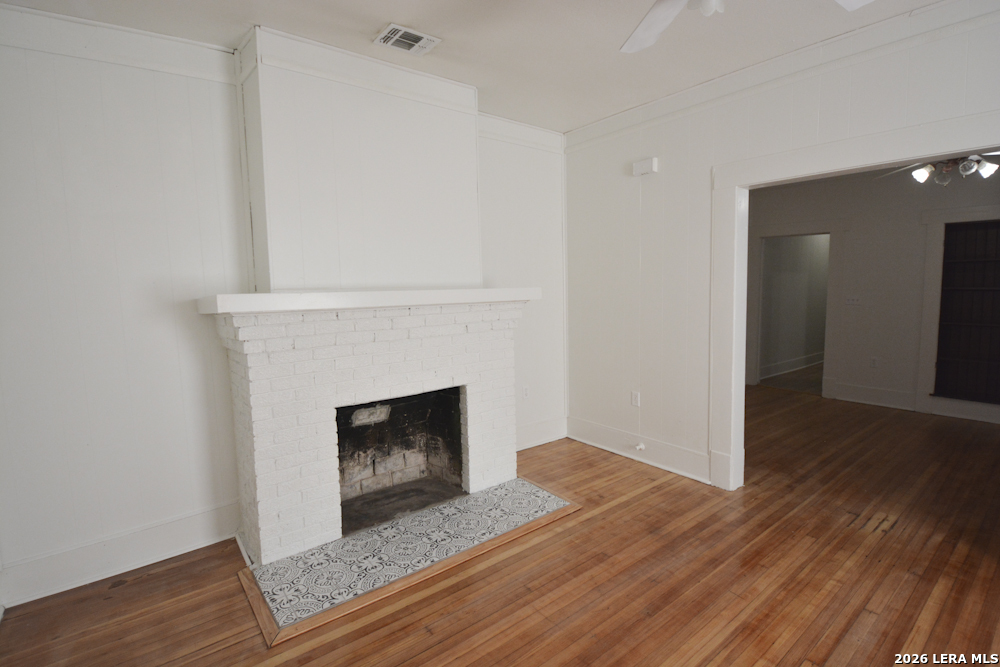 1114 W Russell San Antonio TX 78201