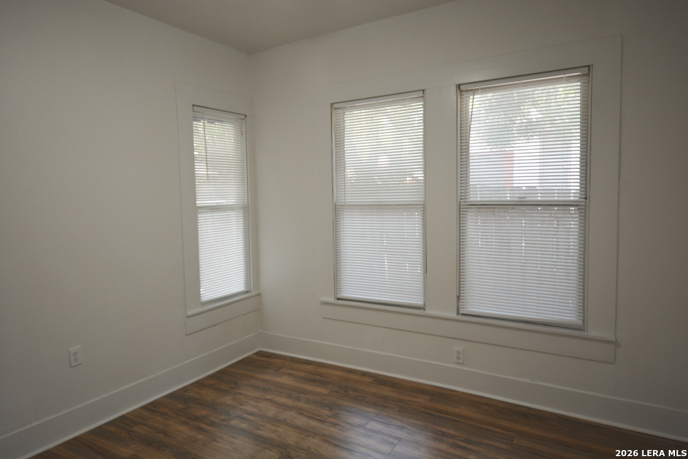 1114 W Russell San Antonio TX 78201