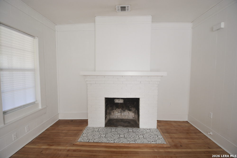 1114 W Russell San Antonio TX 78201