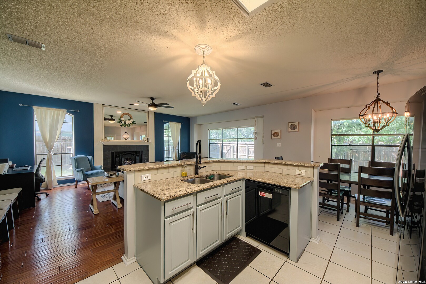 10106 Sandyglen San Antonio TX 78240
