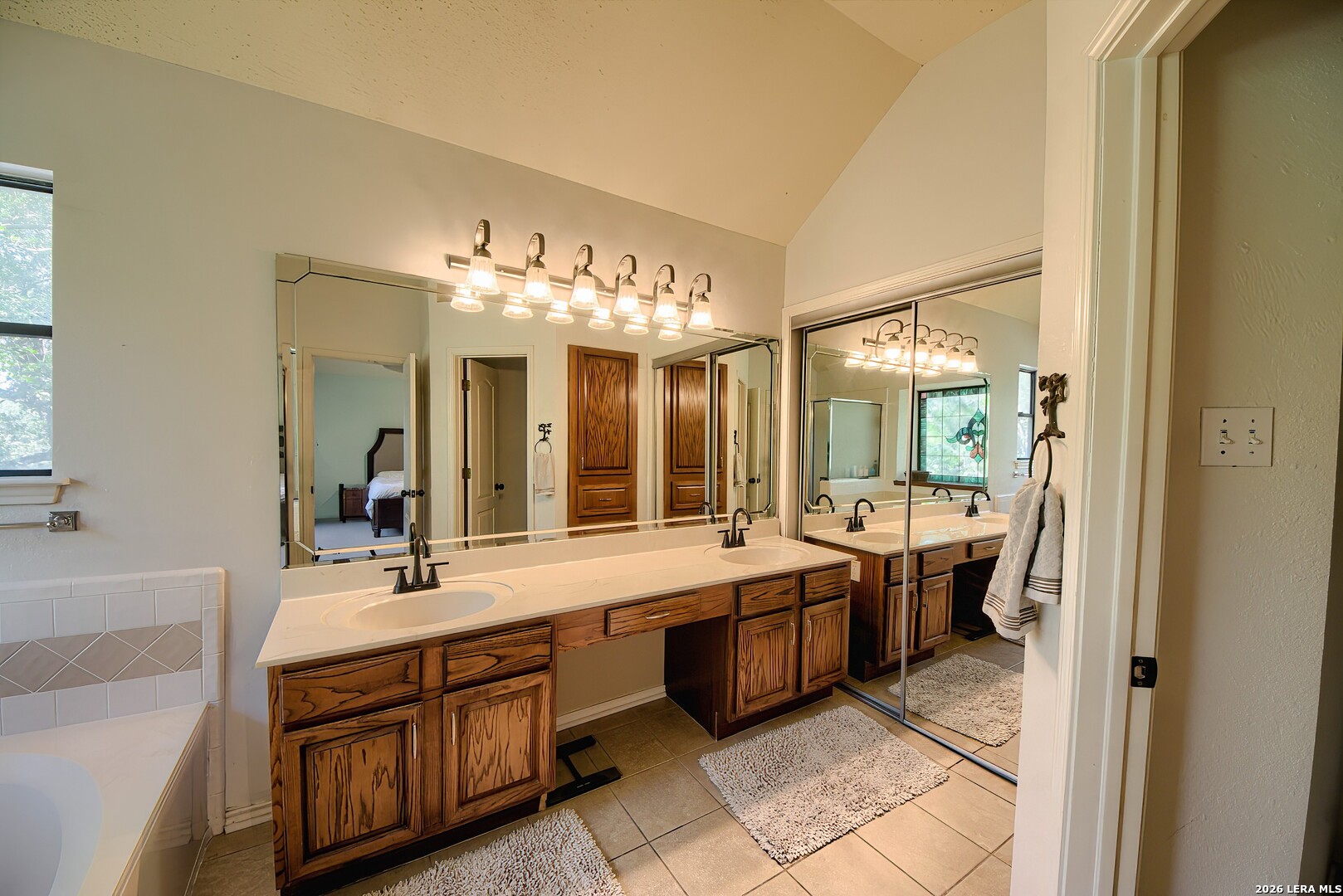 10106 Sandyglen San Antonio TX 78240