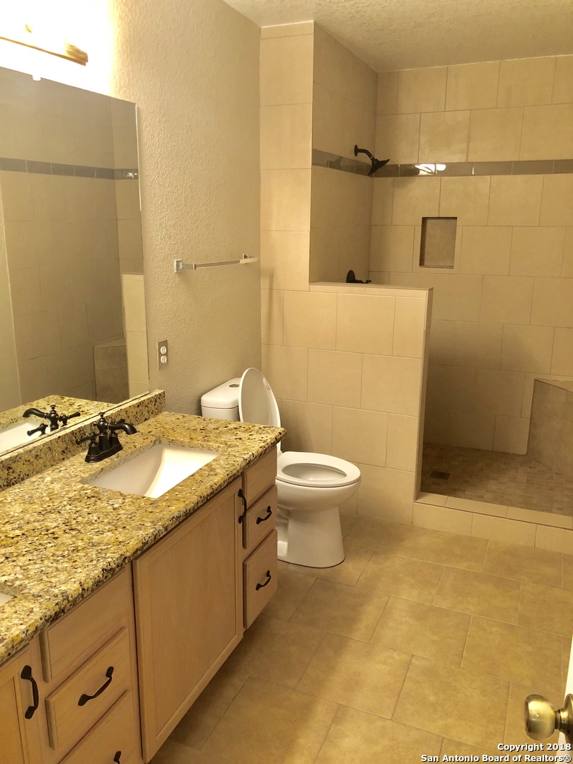 7622 Forest Vale Live Oak TX 78233
