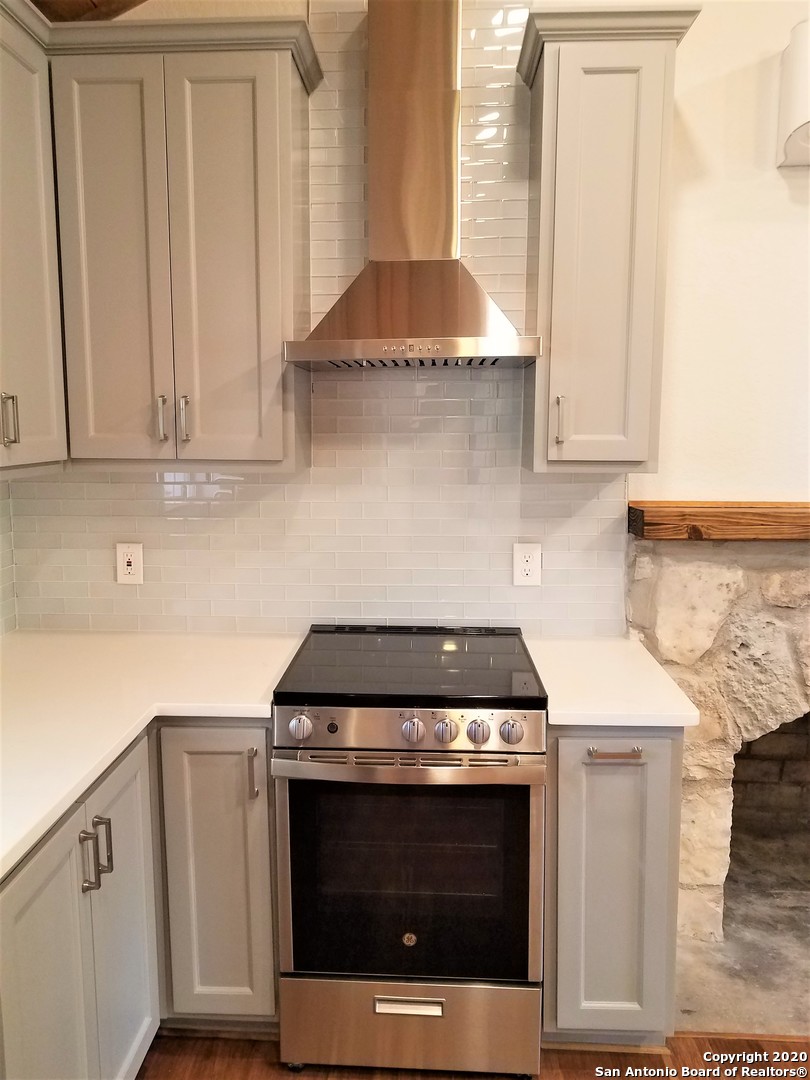 17803 Hilltop Drive Helotes TX 78023