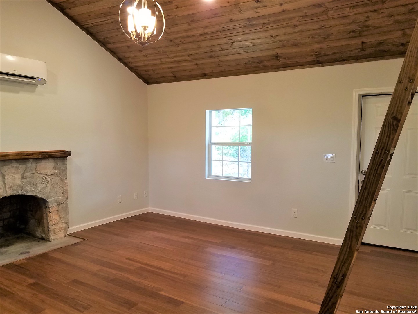 17803 Hilltop Drive Helotes TX 78023