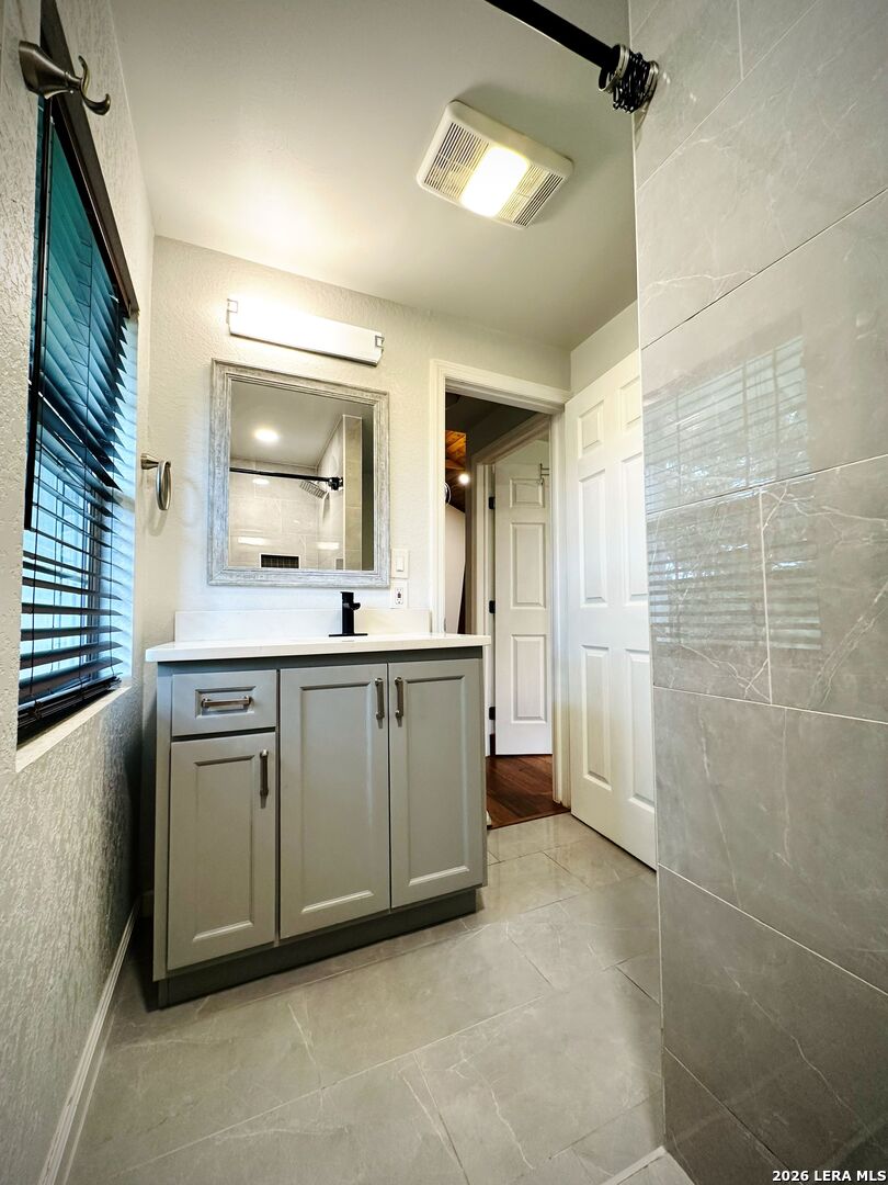 17803 Hilltop Drive Helotes TX 78023