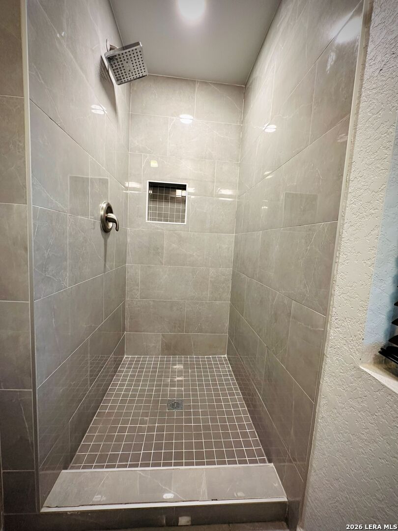 17803 Hilltop Drive Helotes TX 78023