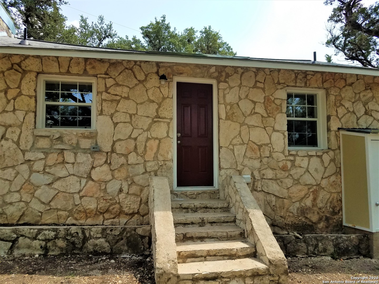 17803 Hilltop Drive Helotes TX 78023