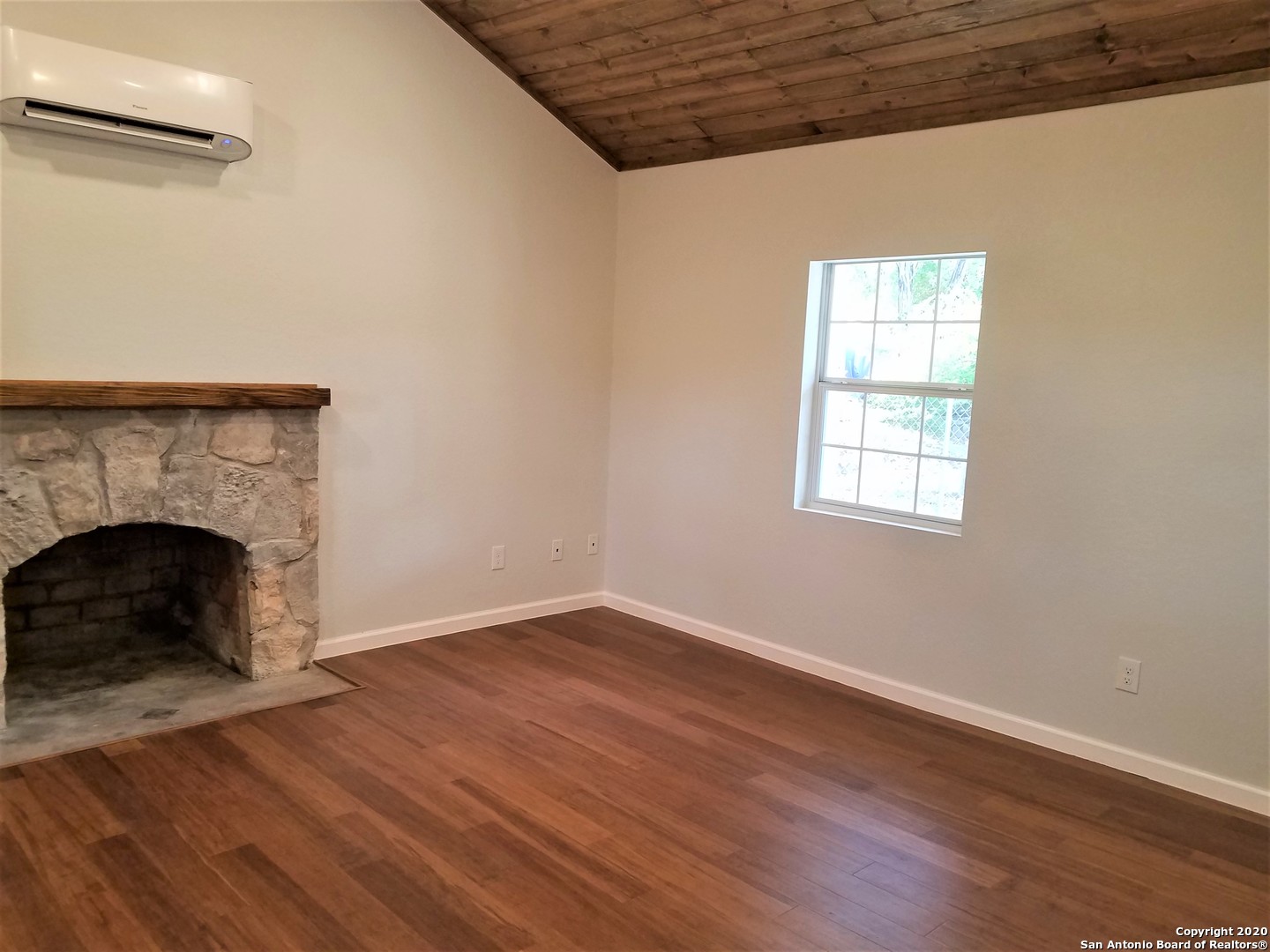 17803 Hilltop Drive Helotes TX 78023