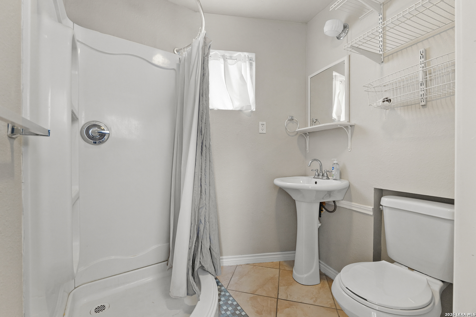 221 Cloudmont Windcrest TX 78239