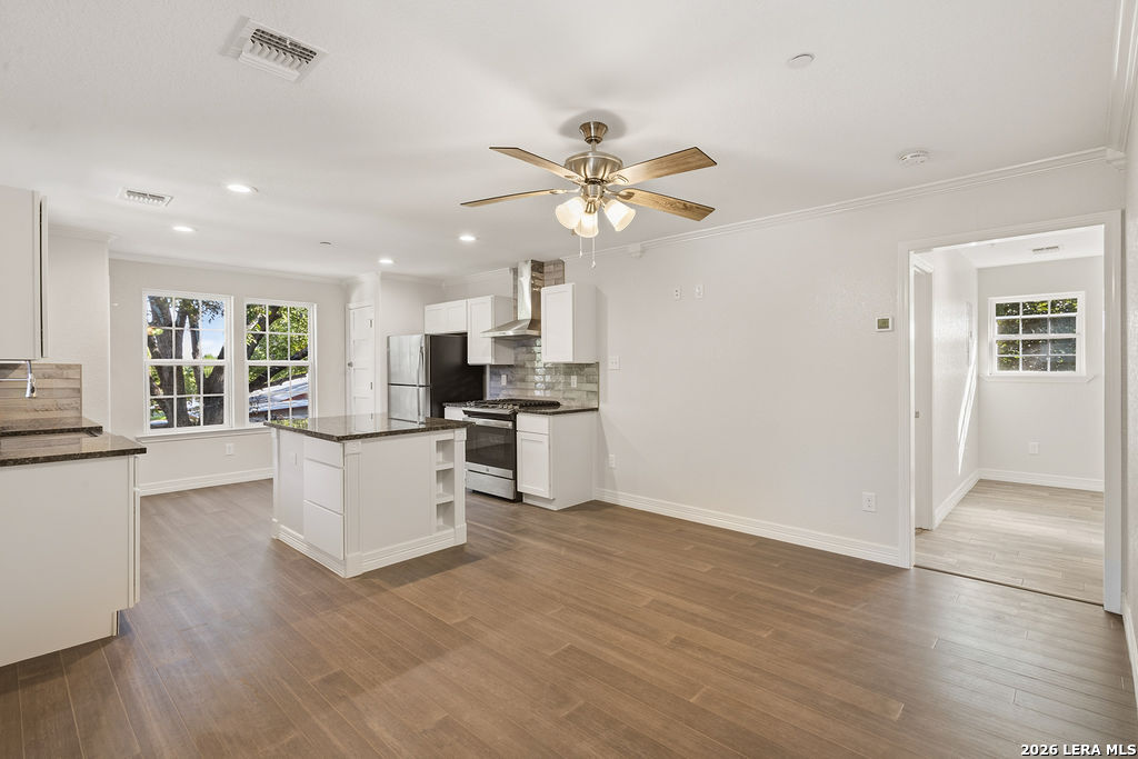333 E Hafer San Antonio TX 78214
