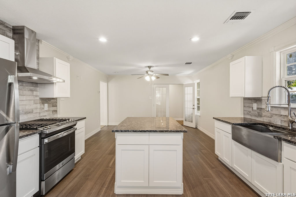 333 E Hafer San Antonio TX 78214