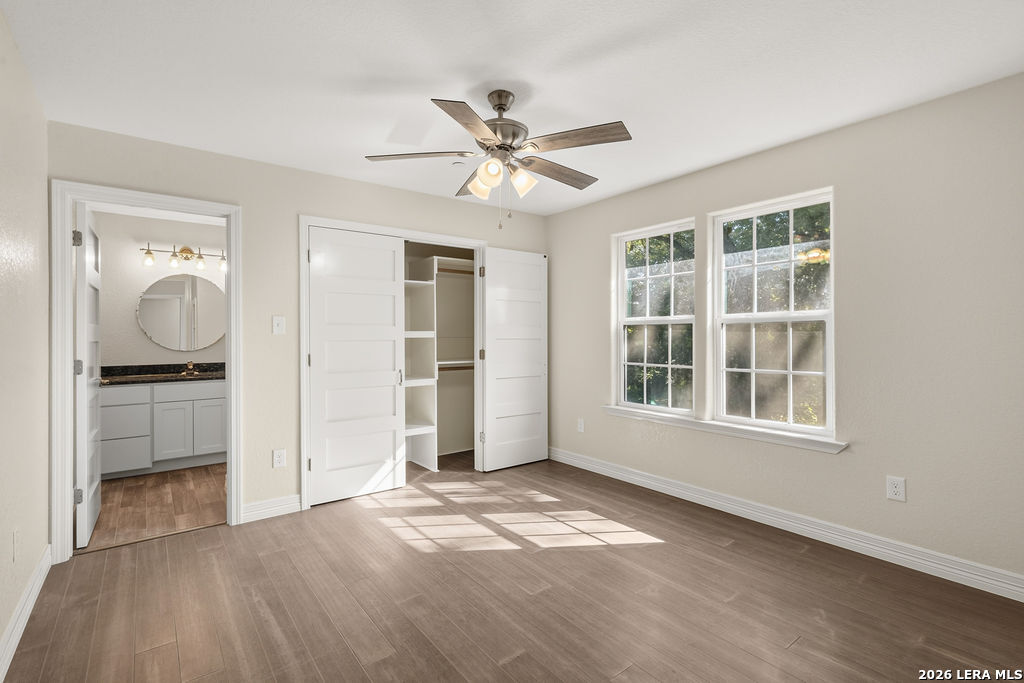 333 E Hafer San Antonio TX 78214