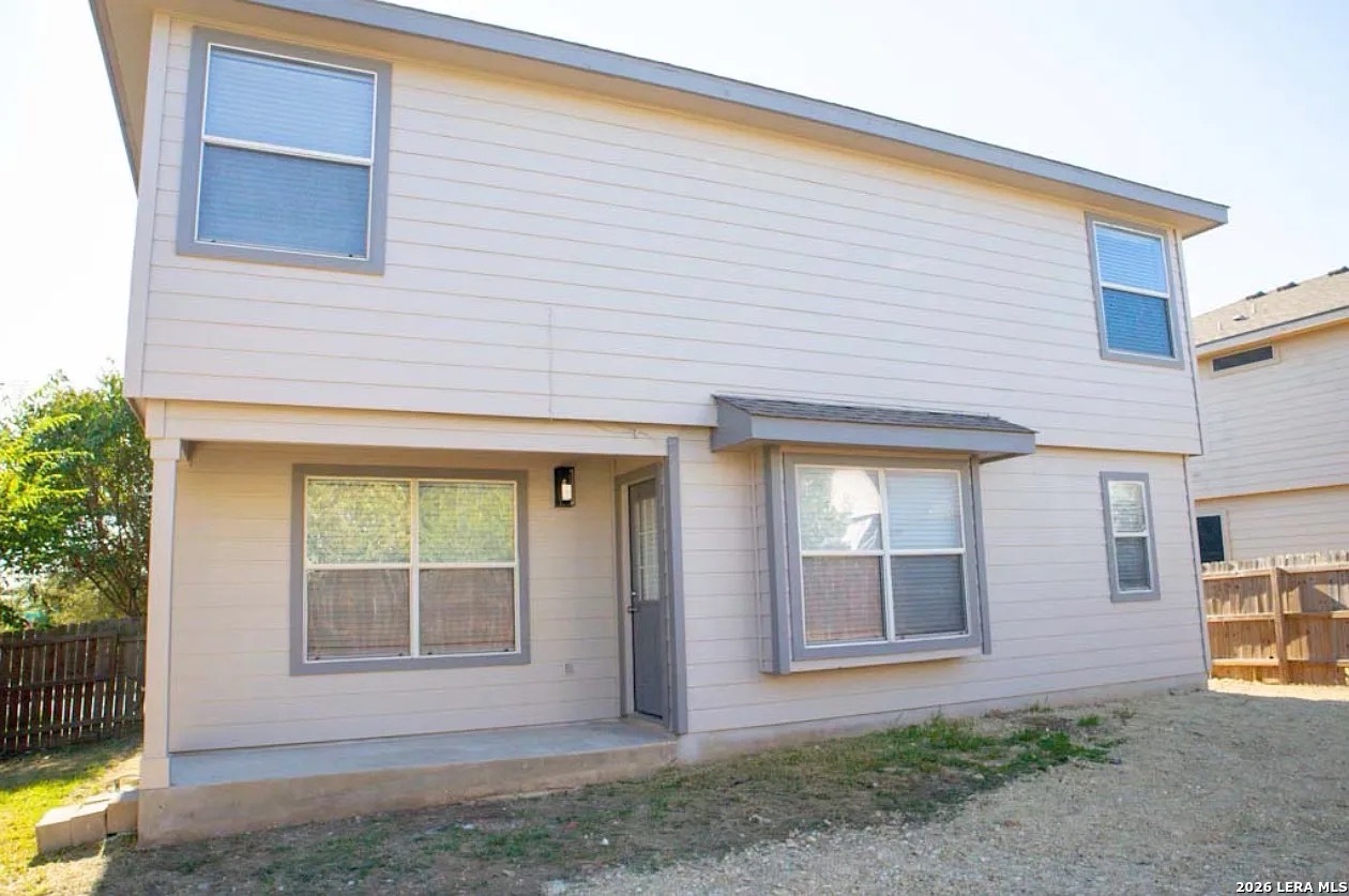 9135 Granite Woods Universal City TX 78148