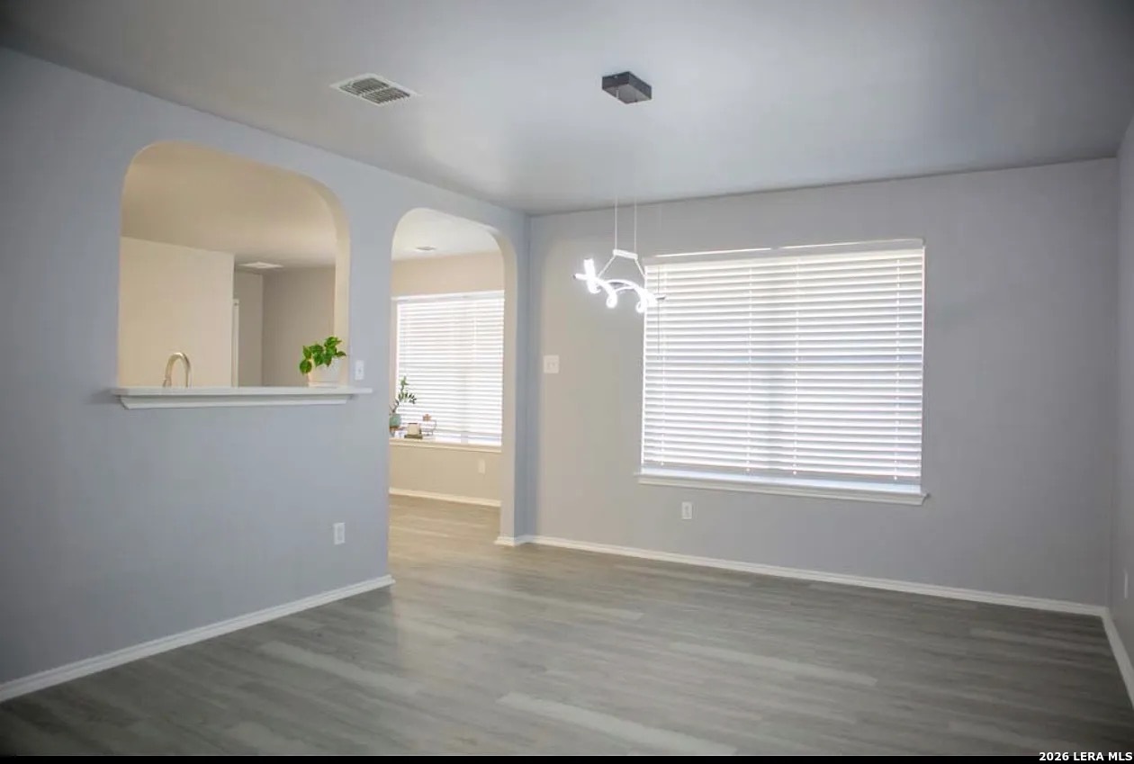 9135 Granite Woods Universal City TX 78148