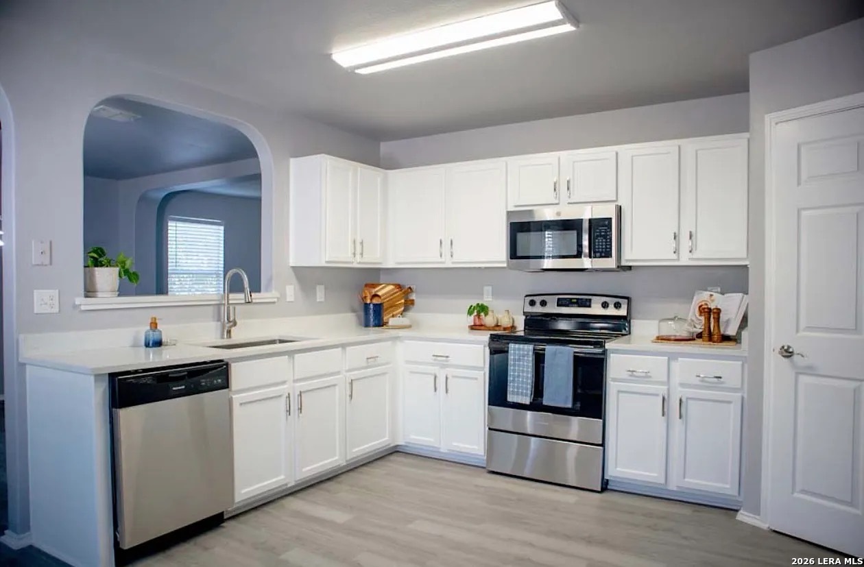 9135 Granite Woods Universal City TX 78148