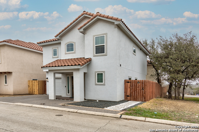 2755 Del Pilar Drive San Antonio TX 78232