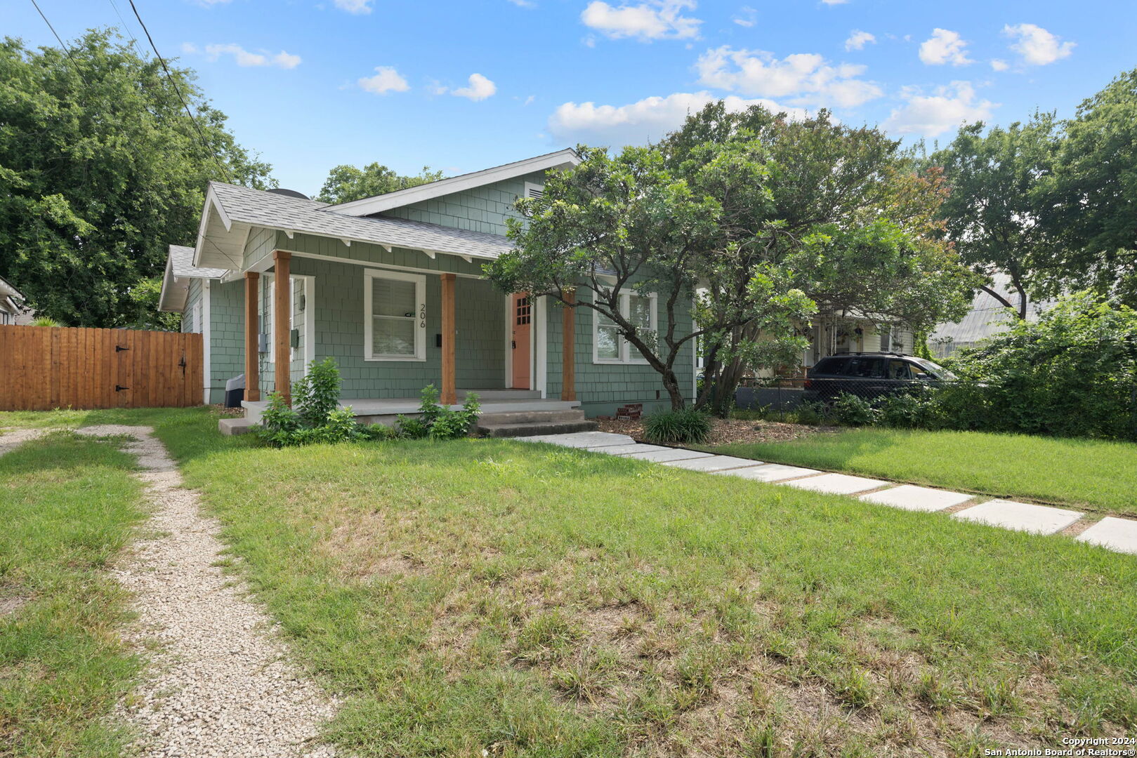 206 W High Avenue San Antonio TX 78210