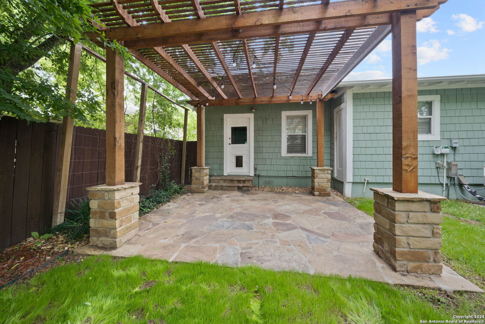 206 W High Avenue San Antonio TX 78210